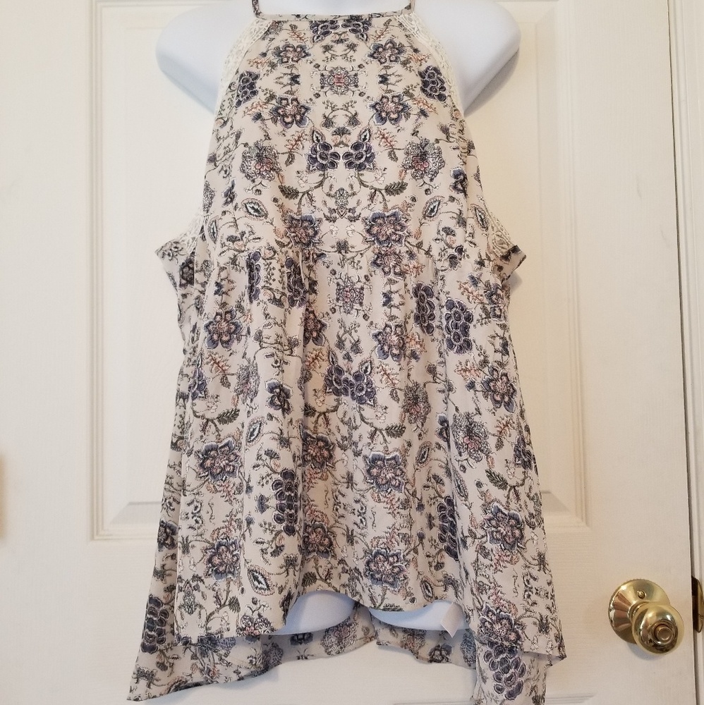 Sleeveless maurice's top